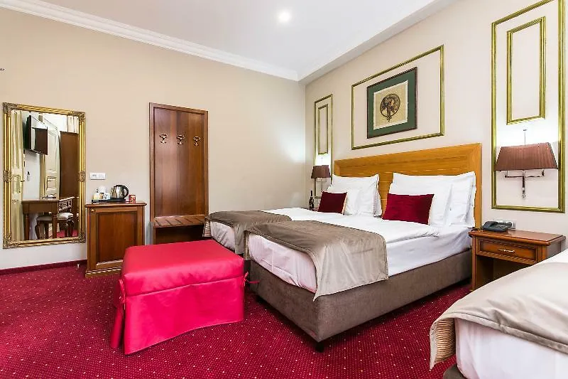 Hotel Caruso Old Town Prag 4*,