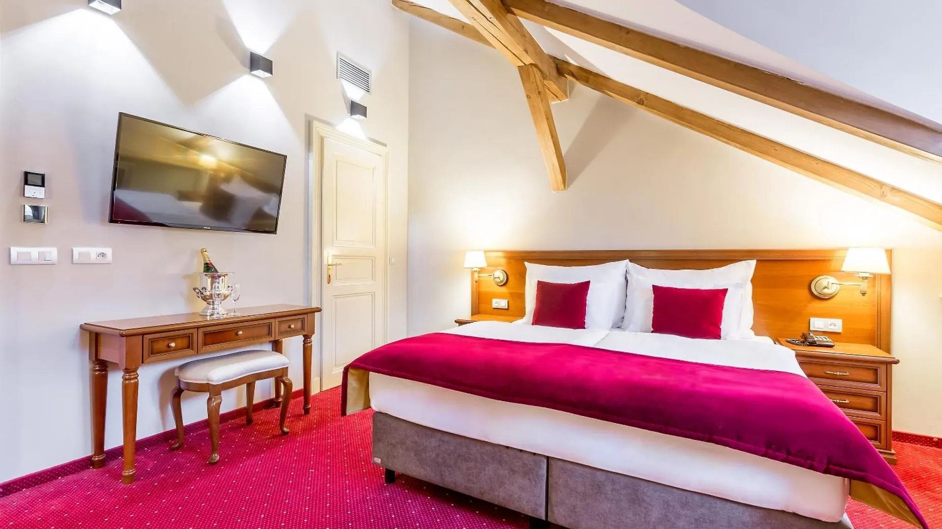 ****  Hotel Caruso Old Town Praga Czechy