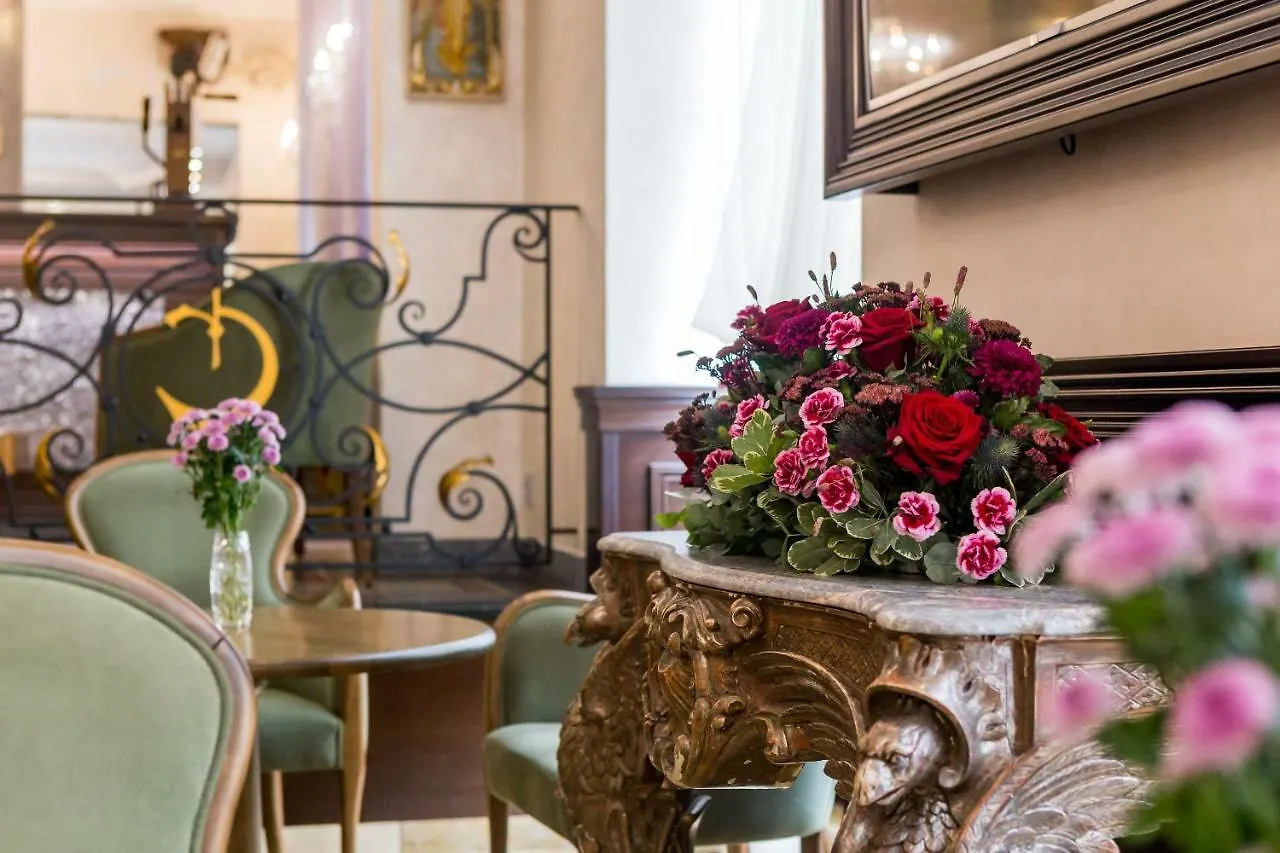 Hotel Caruso Old Town Praga 4*,